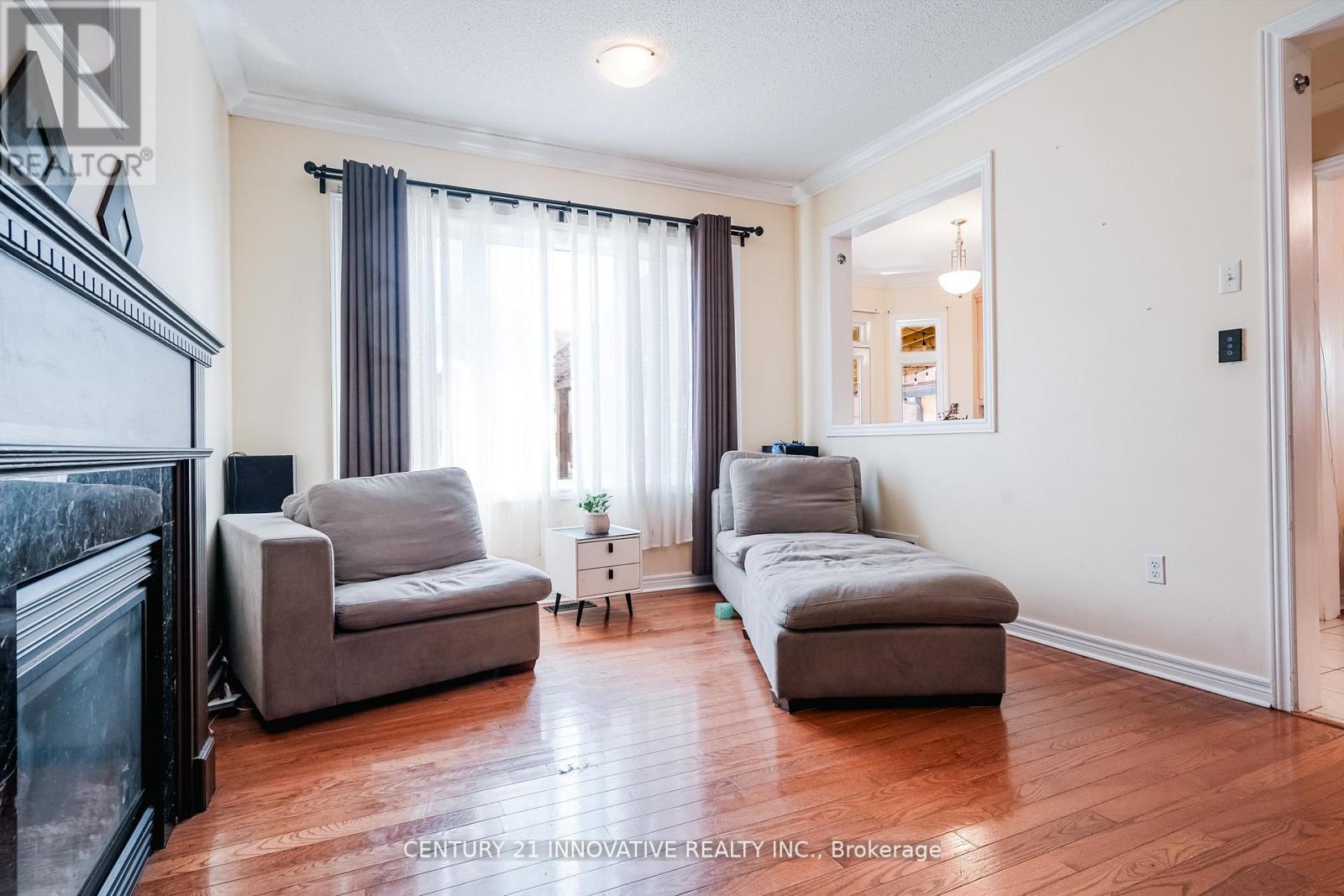 19 Nutmeg Street, Markham, Ontario  L6B 0B7 - Photo 8 - N12873124