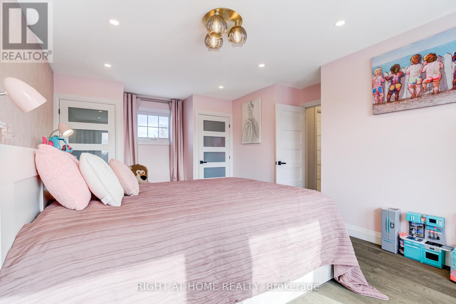 1320 Monmouth Drive, Burlington, Ontario  L7P 3J6 - Photo 30 - W12872074