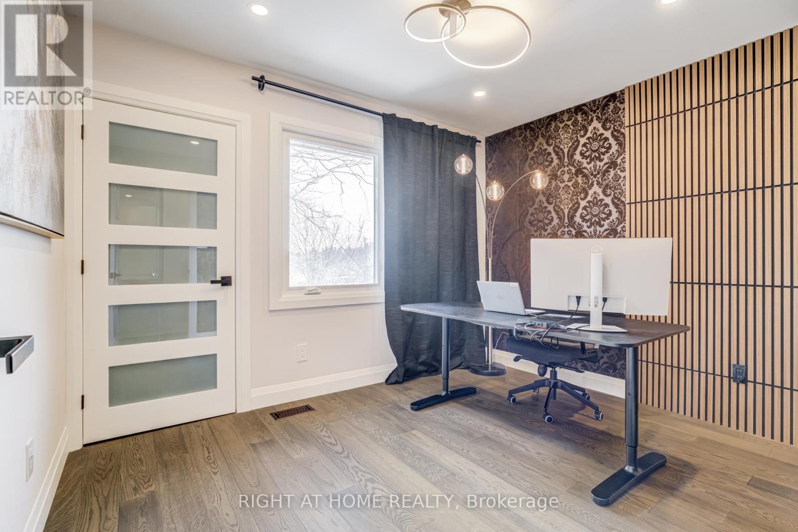 1320 Monmouth Drive, Burlington, Ontario  L7P 3J6 - Photo 34 - W12872074