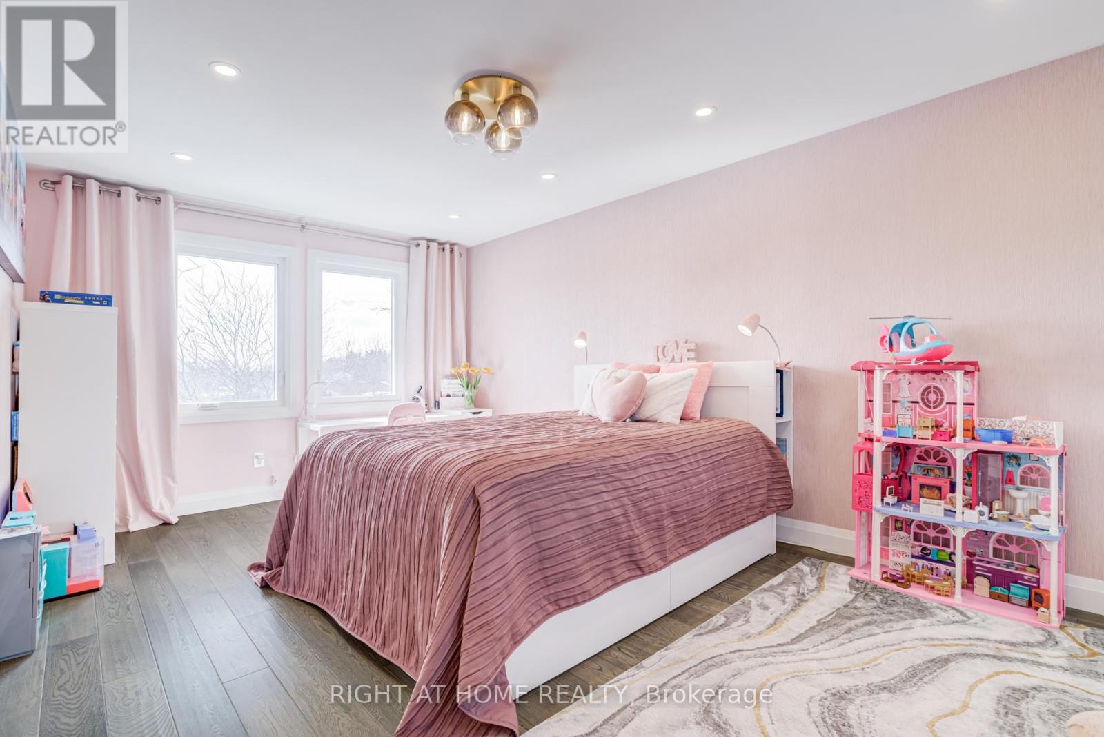 1320 Monmouth Drive, Burlington, Ontario  L7P 3J6 - Photo 31 - W12872074