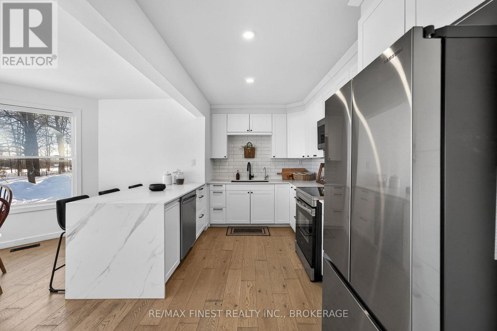 2055 Switzerville Road, Loyalist, Ontario  K7R 3K9 - Photo 6 - X12872584