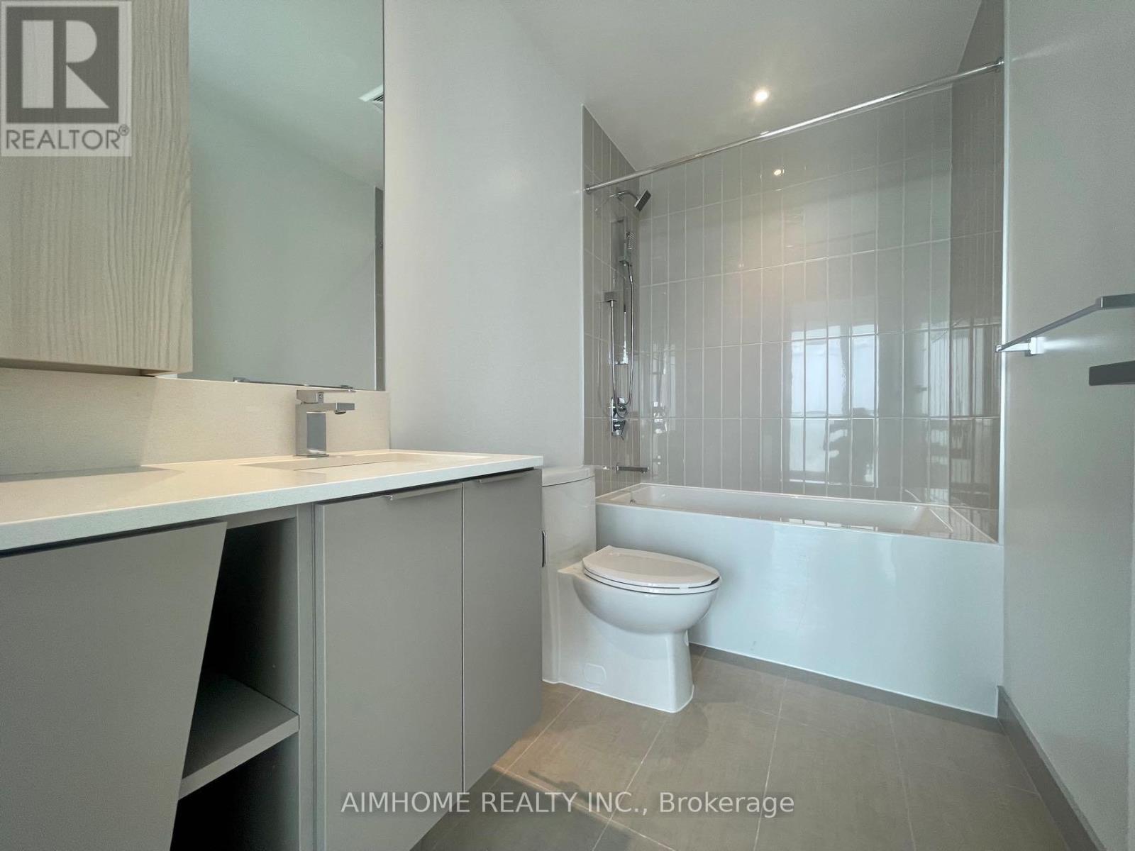 3905 - 3900 Confederation Parkway, Mississauga, Ontario  L5B 0M3 - Photo 6 - W12873080