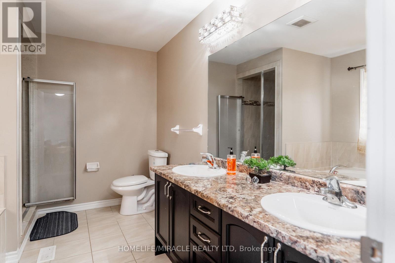 11 Magical Road, Brampton, Ontario  L7A 0G4 - Photo 18 - W12873114