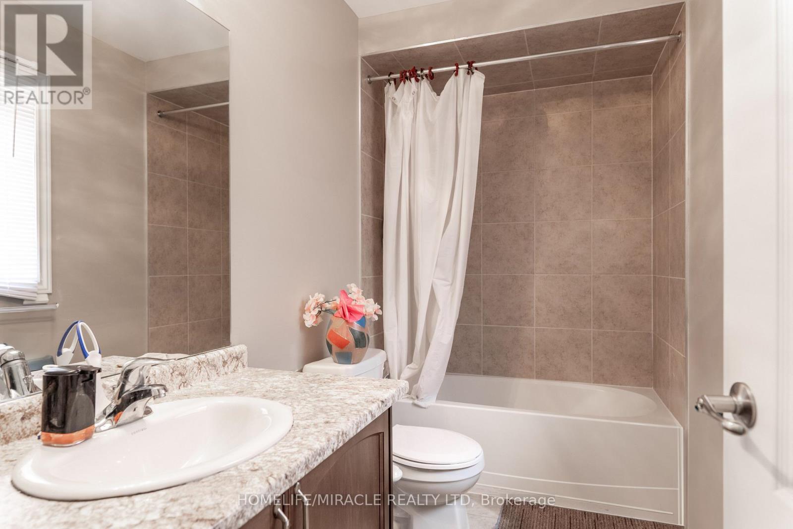 11 Magical Road, Brampton, Ontario  L7A 0G4 - Photo 22 - W12873114