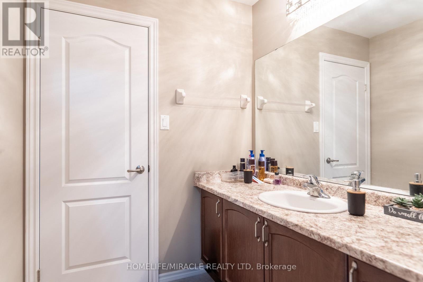 11 Magical Road, Brampton, Ontario  L7A 0G4 - Photo 25 - W12873114