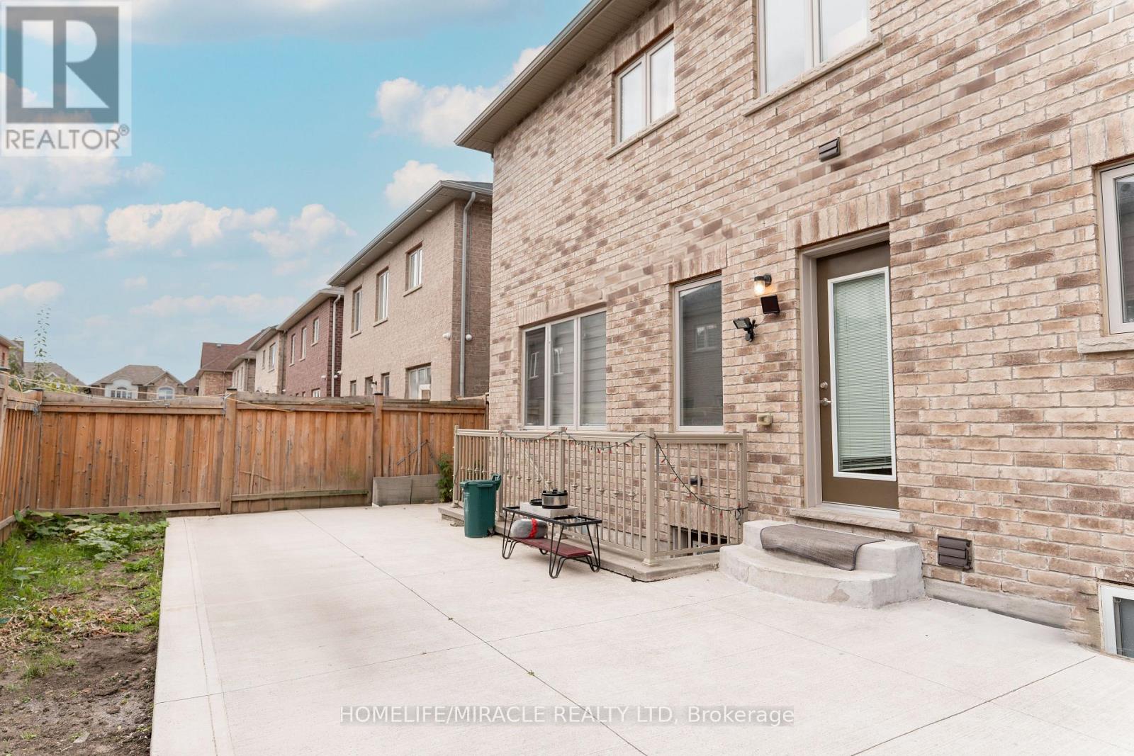 11 Magical Road, Brampton, Ontario  L7A 0G4 - Photo 31 - W12873114