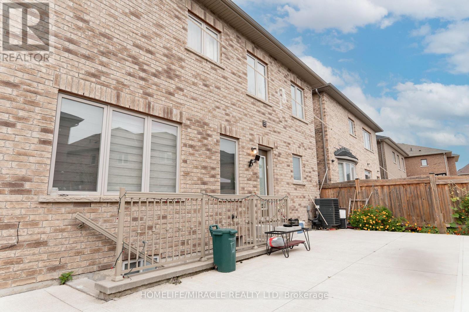 11 Magical Road, Brampton, Ontario  L7A 0G4 - Photo 32 - W12873114