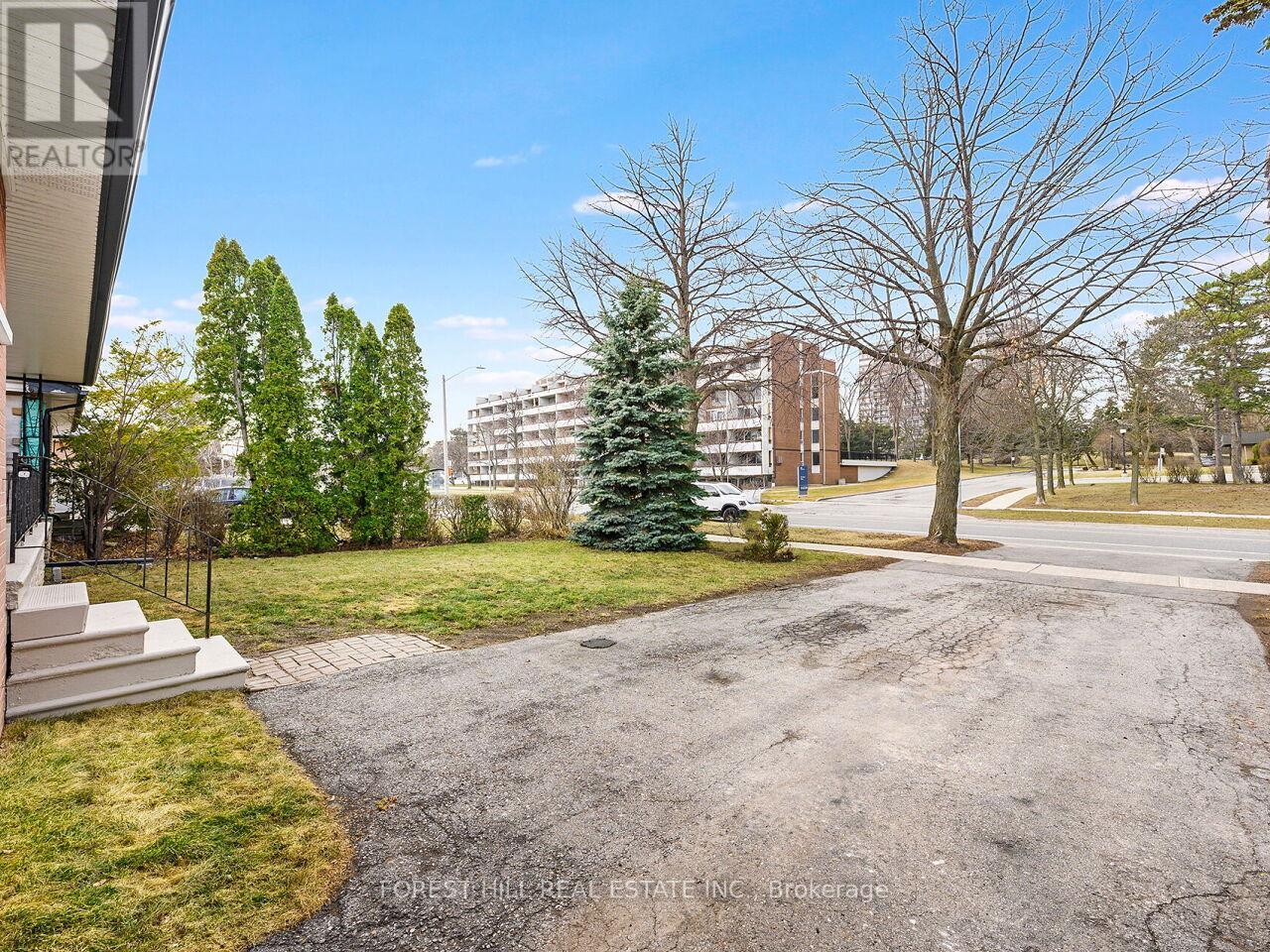 2324 Truscott Drive, Mississauga, Ontario  L5J 2B2 - Photo 25 - W12873178
