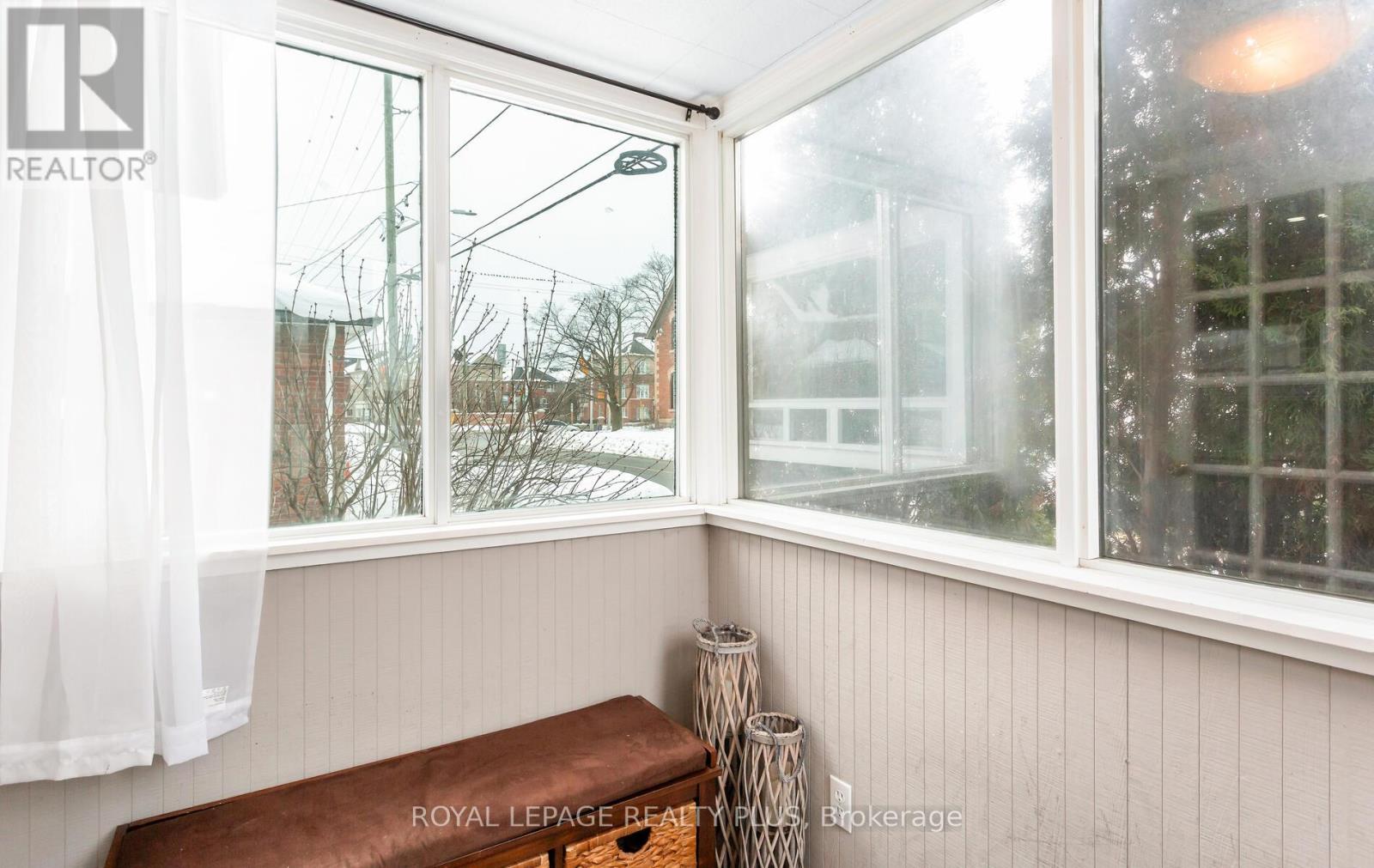 9 Ewing Street, Halton Hills, Ontario  L7G 2P6 - Photo 4 - W12873200