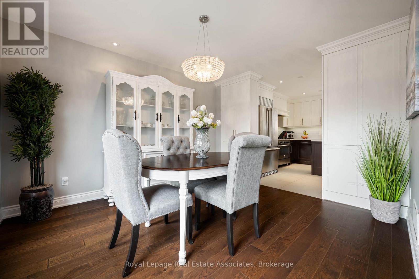 133 Mayla Drive, Oakville, Ontario  L6H 3S6 - Photo 23 - W12873202