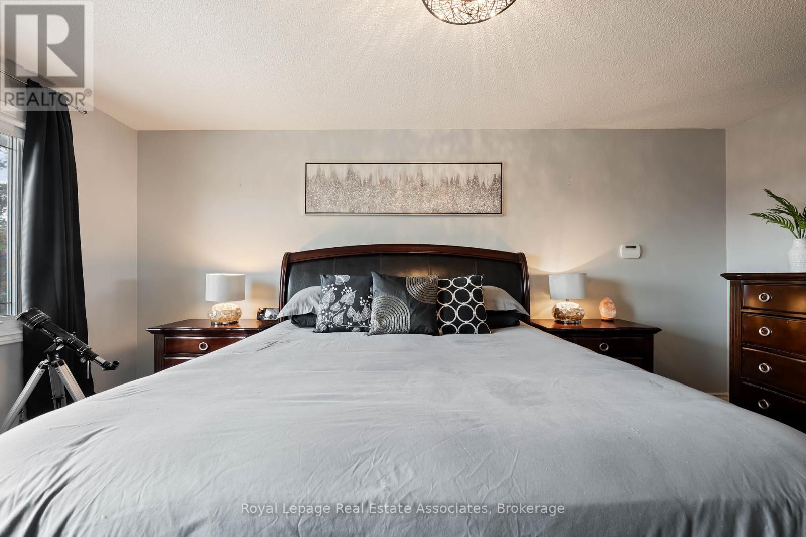 133 Mayla Drive, Oakville, Ontario  L6H 3S6 - Photo 39 - W12873202