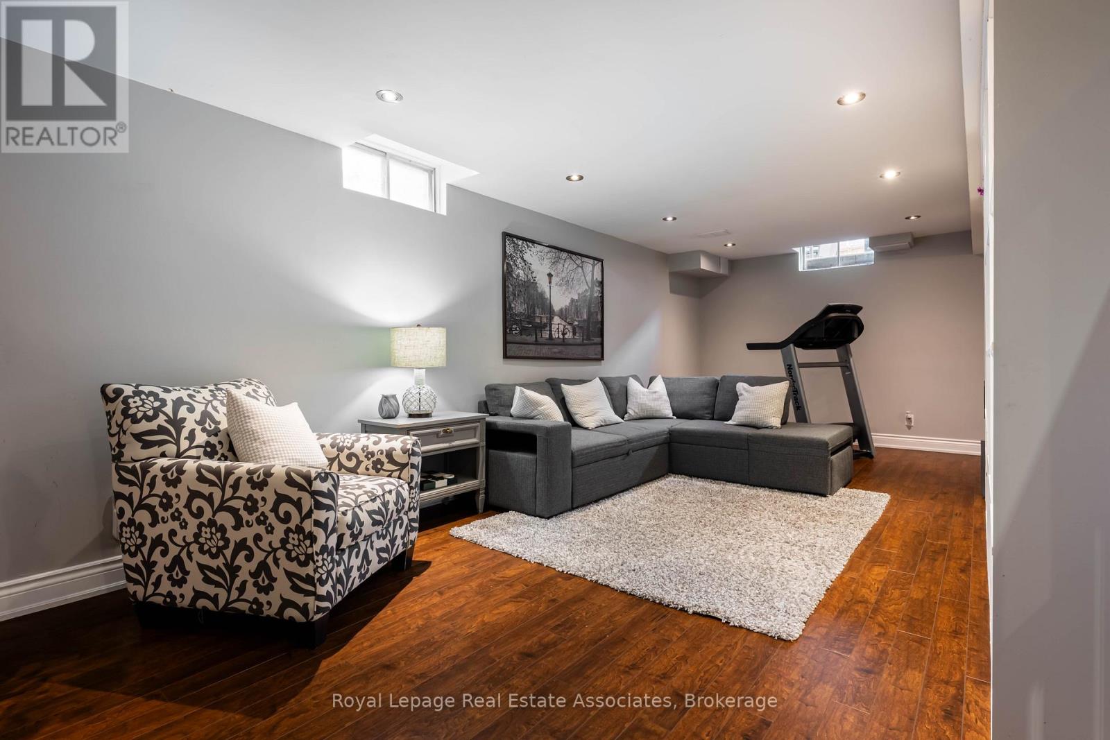 133 Mayla Drive, Oakville, Ontario  L6H 3S6 - Photo 44 - W12873202