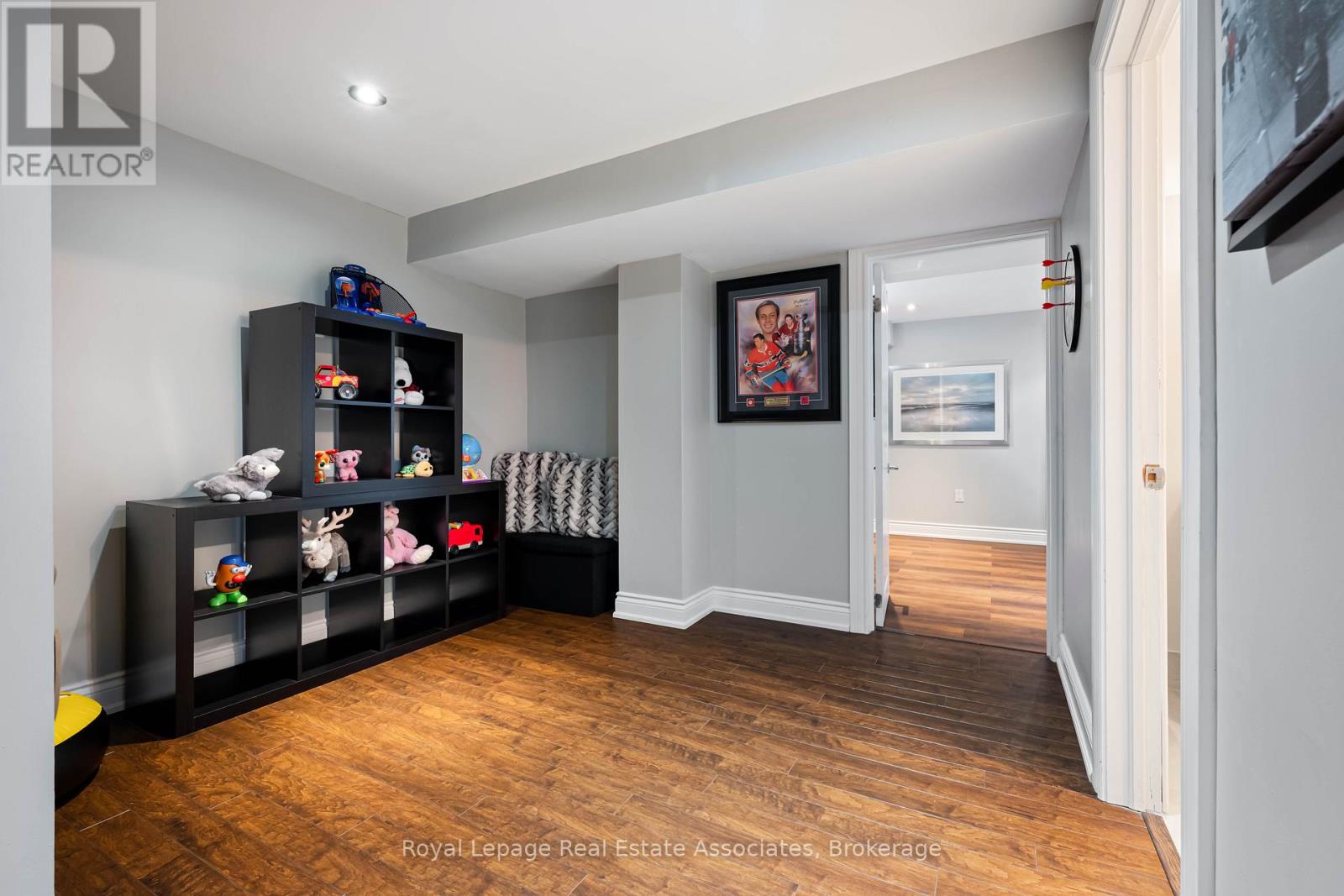 133 Mayla Drive, Oakville, Ontario  L6H 3S6 - Photo 46 - W12873202