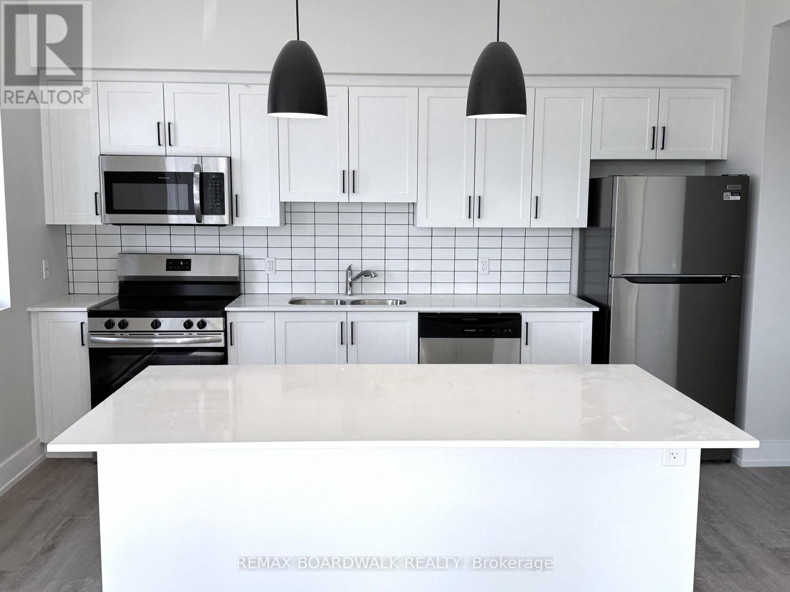 110 - 5874 Cr #19 Road, North Grenville, Ontario  K0G 1J0 - Photo 4 - X12859222