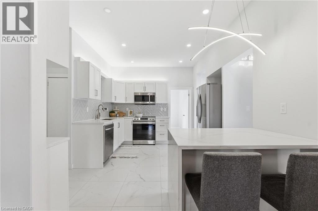 176 E Wood Street E, Hamilton, Ontario  L8L 3Y9 - Photo 6 - 40811530