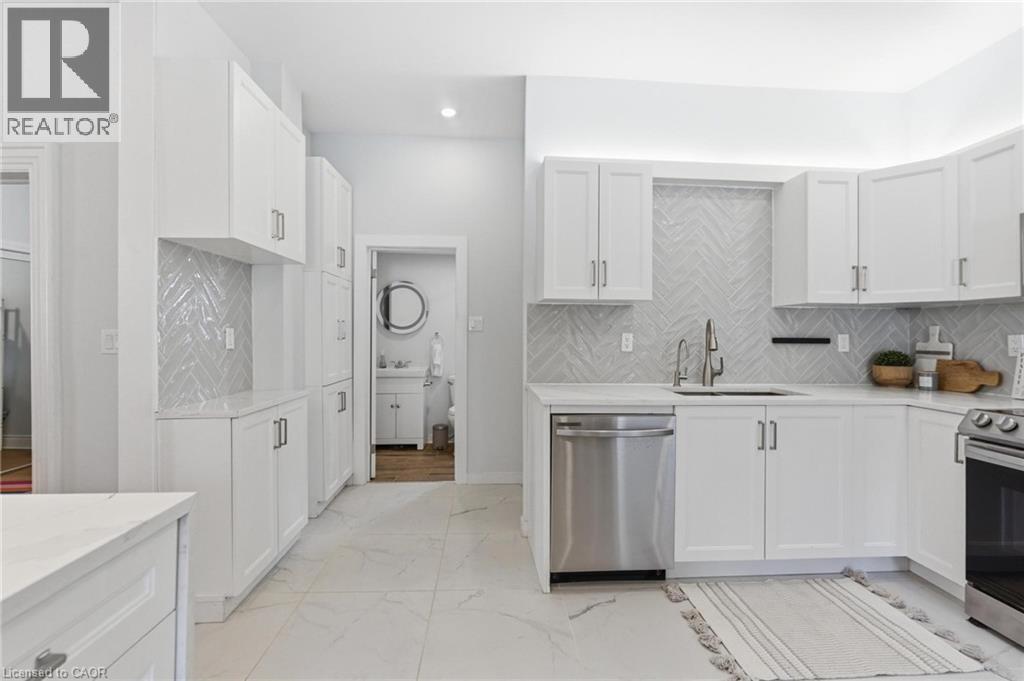 176 E Wood Street E, Hamilton, Ontario  L8L 3Y9 - Photo 9 - 40811530