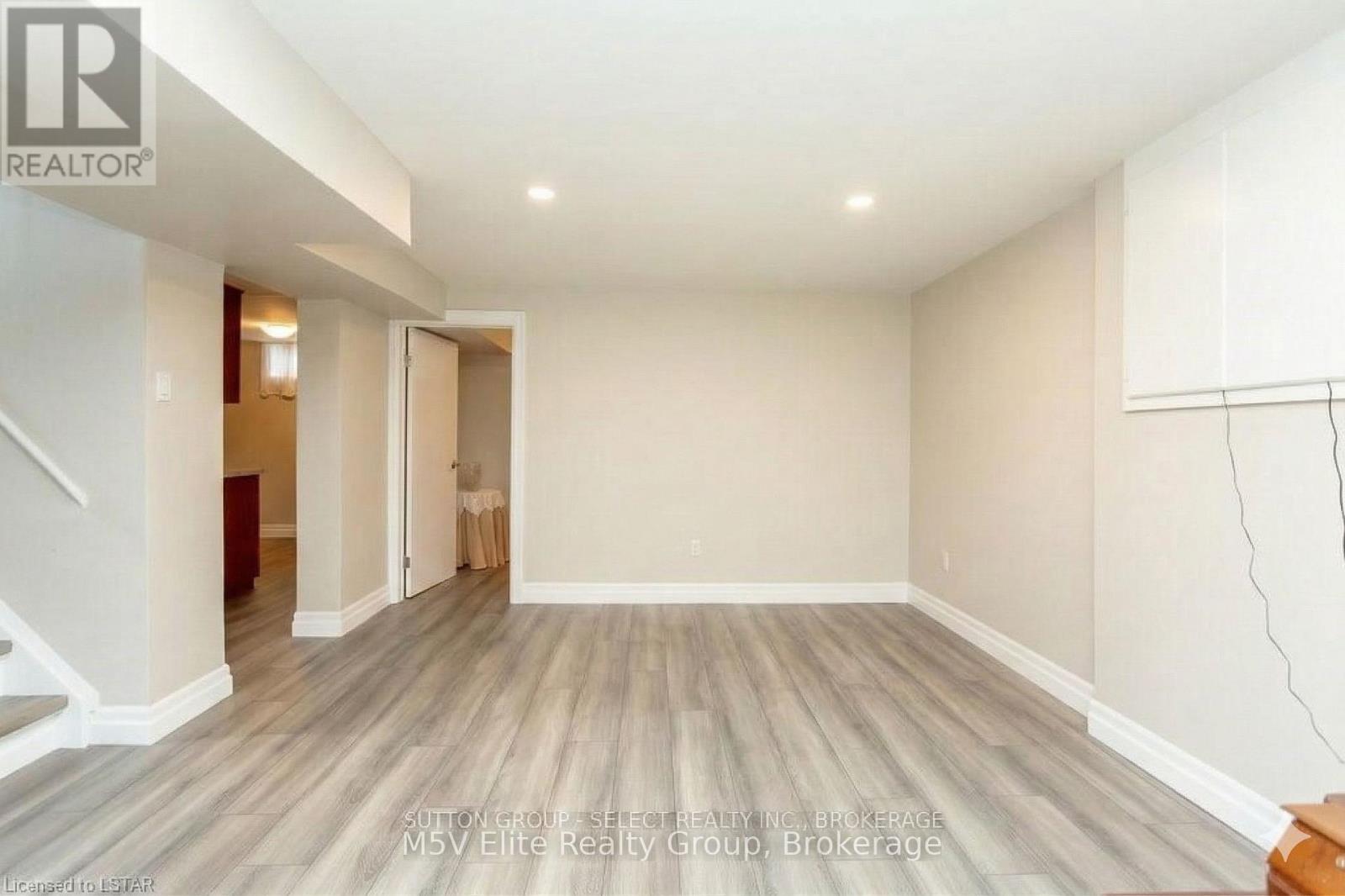 811 NIXON AVENUE, London South, Ontario