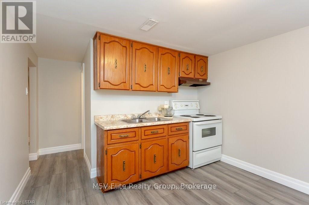 811 Nixon Avenue, London South, Ontario  N6C 3W5 - Photo 4 - X12873120