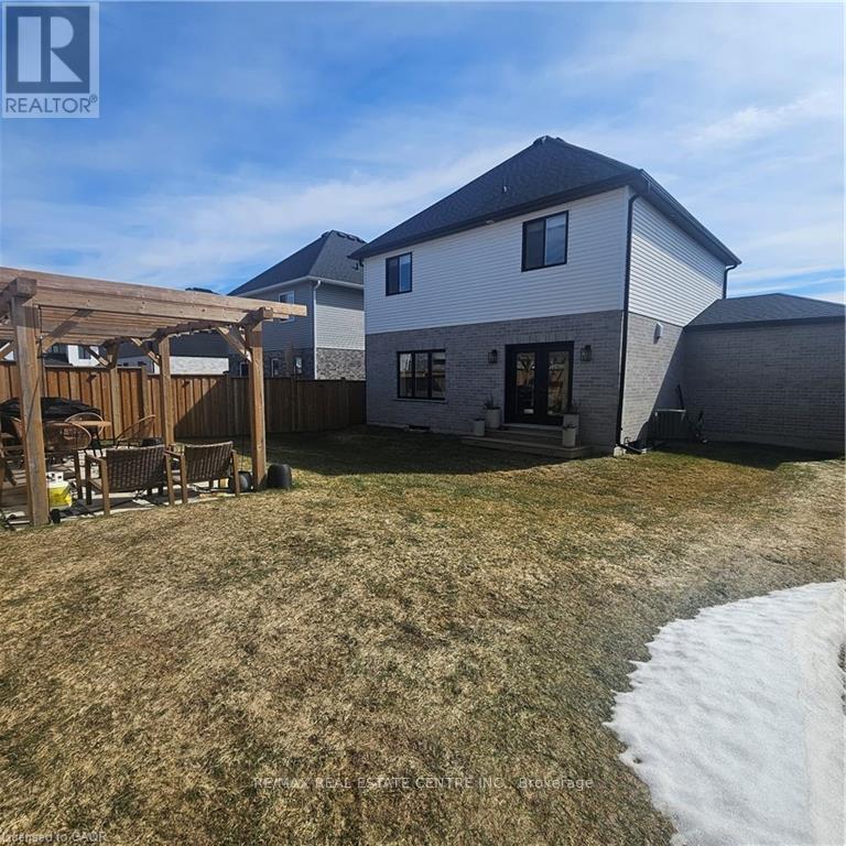 35 Fred Krug Avenue, East Zorra-Tavistock, Ontario  N0B 2R0 - Photo 41 - X12873148