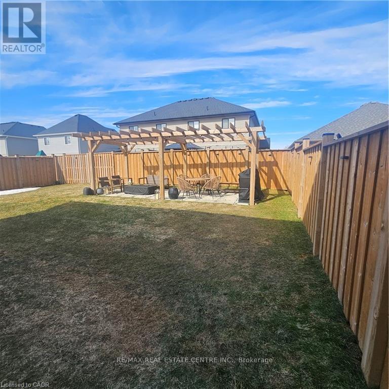 35 Fred Krug Avenue, East Zorra-Tavistock, Ontario  N0B 2R0 - Photo 44 - X12873148