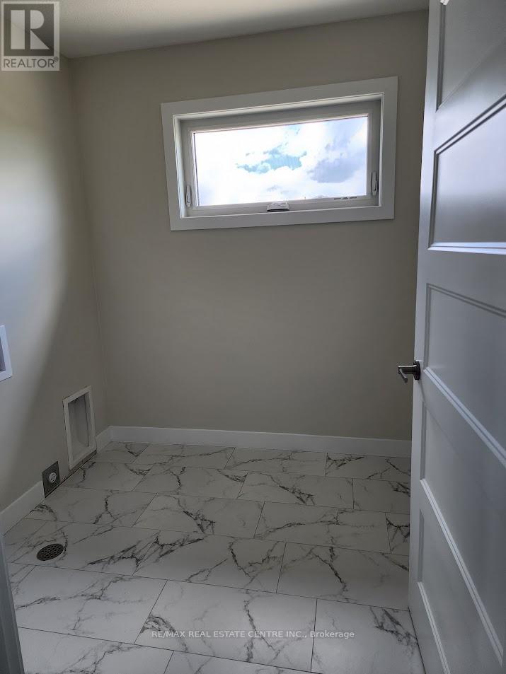 6837 Royal Magnolia Avenue, London South, Ontario  N6P 0J6 - Photo 9 - X12873210