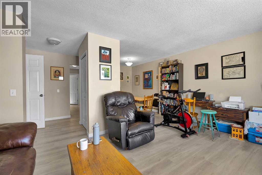 116 Huntwick Way Ne, Calgary, Alberta  T2K 4H3 - Photo 13 - A2291662