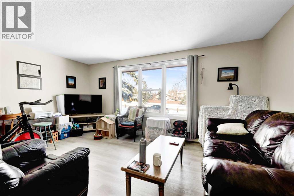 116 Huntwick Way Ne, Calgary, Alberta  T2K 4H3 - Photo 12 - A2291662