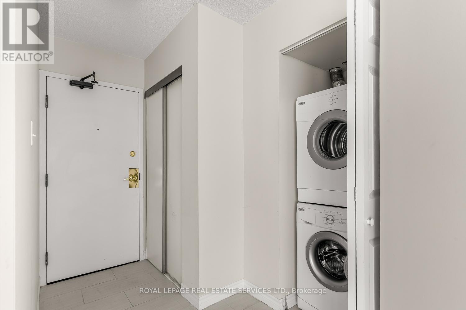 403 - 40 Scollard Street, Toronto, Ontario  M5R 3S1 - Photo 5 - C12872710