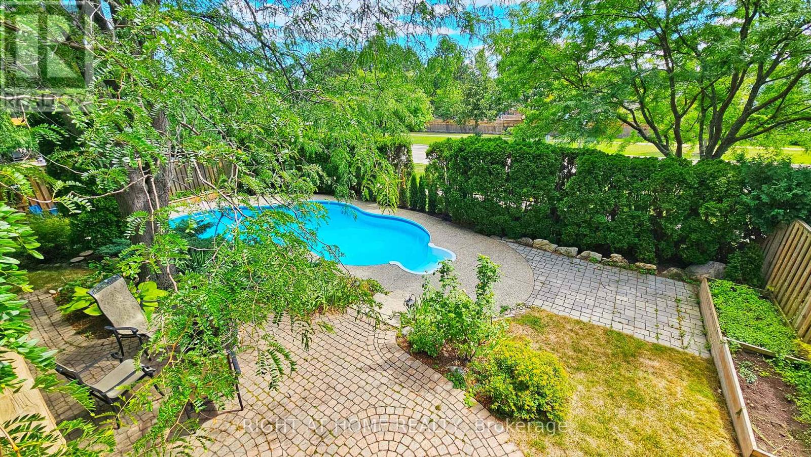 1320 Monmouth Drive, Burlington, Ontario  L7P 3J6 - Photo 48 - W12872074