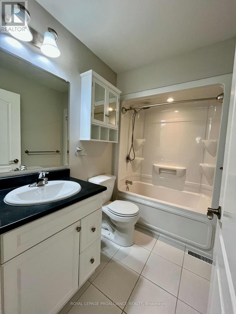 71 Dorchester Drive, Prince Edward County, Ontario  K0K 3L0 - Photo 16 - X12440463