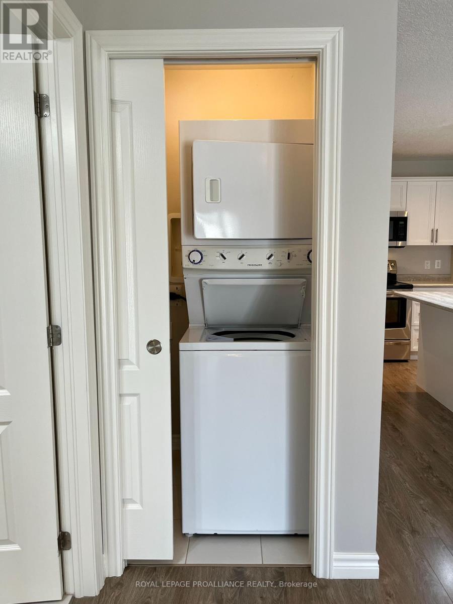 71 Dorchester Drive, Prince Edward County, Ontario  K0K 3L0 - Photo 15 - X12440463