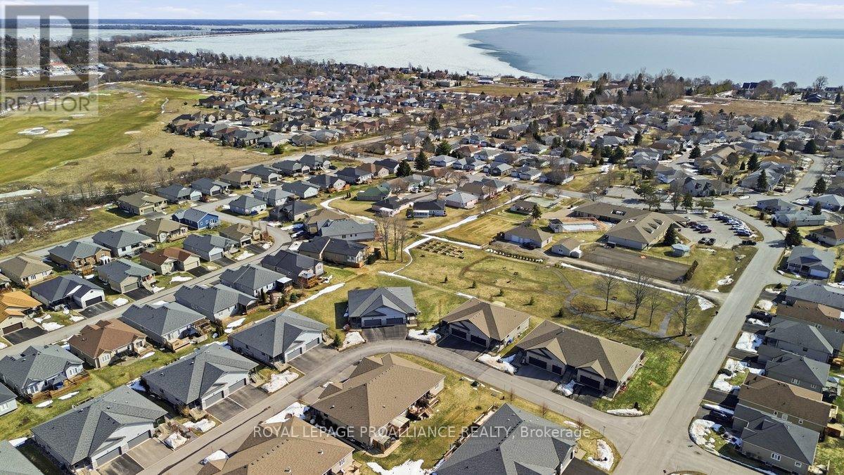 71 Dorchester Drive, Prince Edward County, Ontario  K0K 3L0 - Photo 2 - X12440463