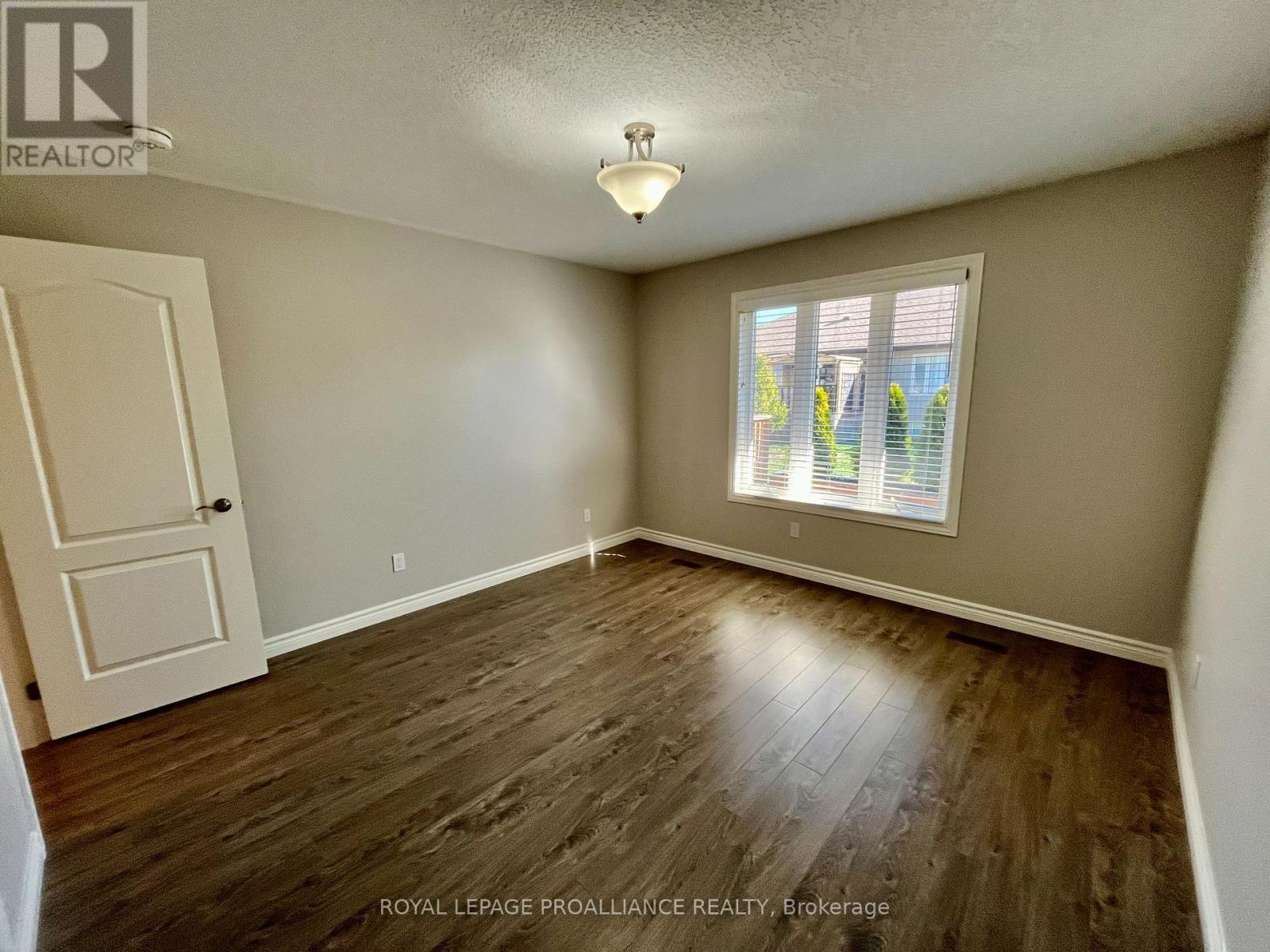 71 Dorchester Drive, Prince Edward County, Ontario  K0K 3L0 - Photo 17 - X12440463