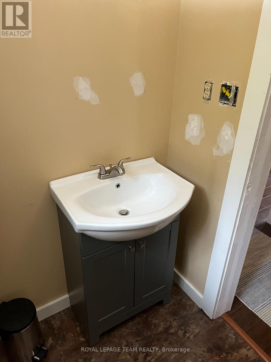 Lot 6 Burnt Island Island, Madawaska Valley, Ontario  K0J 1B0 - Photo 31 - X12538668