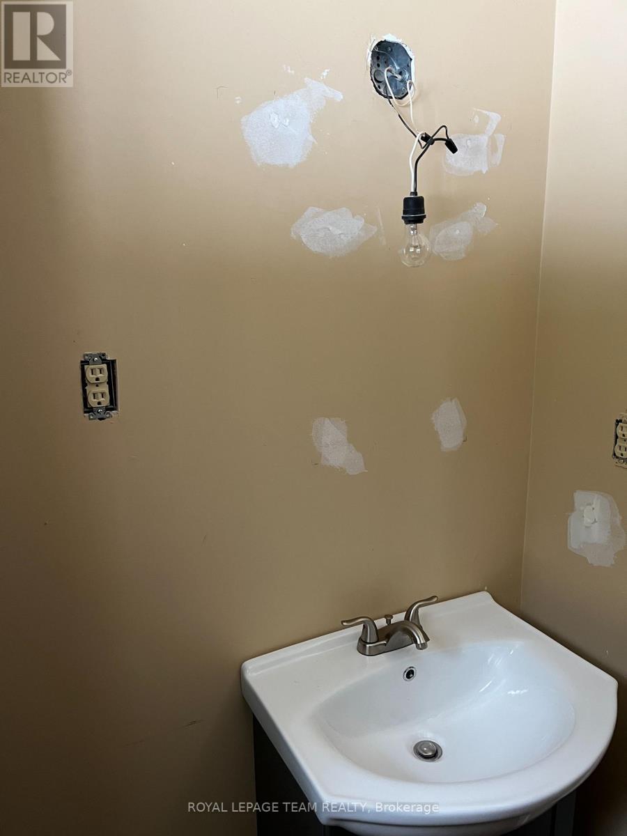 Lot 6 Burnt Island Island, Madawaska Valley, Ontario  K0J 1B0 - Photo 32 - X12538668