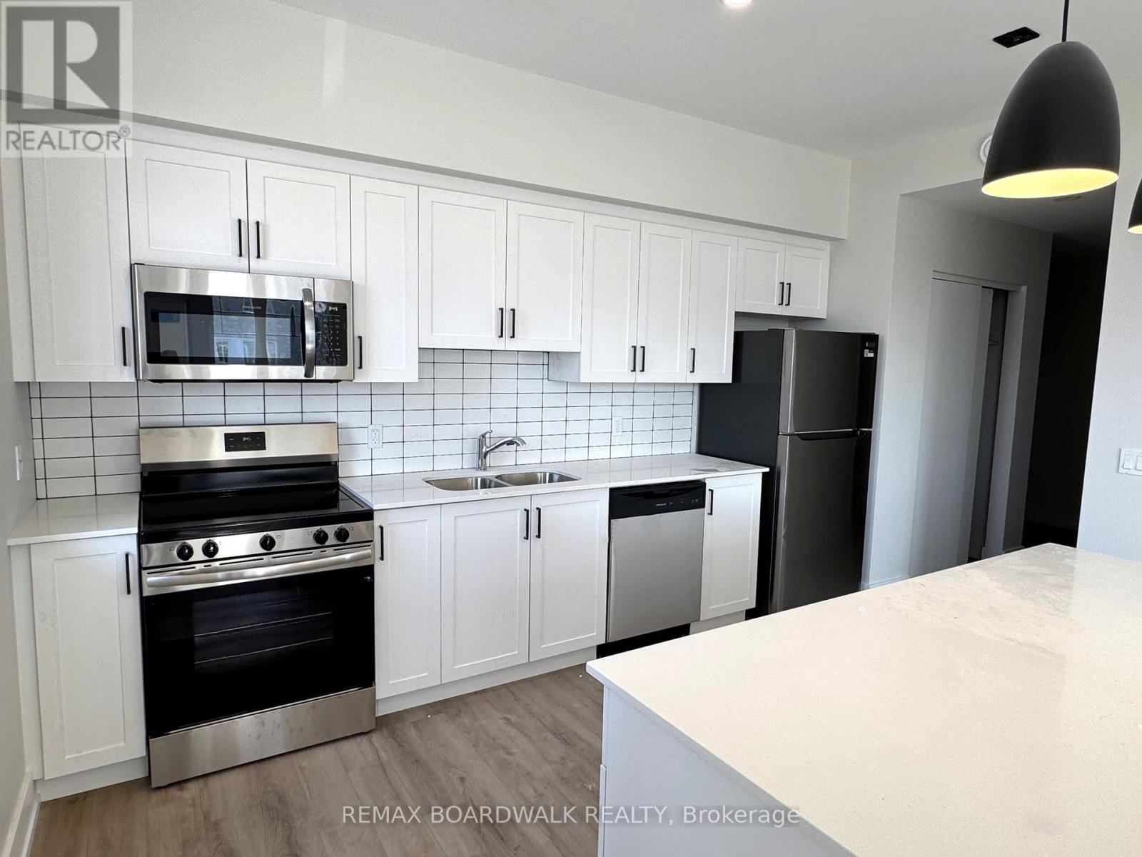 110 - 5874 Cr #19 Road, North Grenville, Ontario  K0G 1J0 - Photo 5 - X12859222