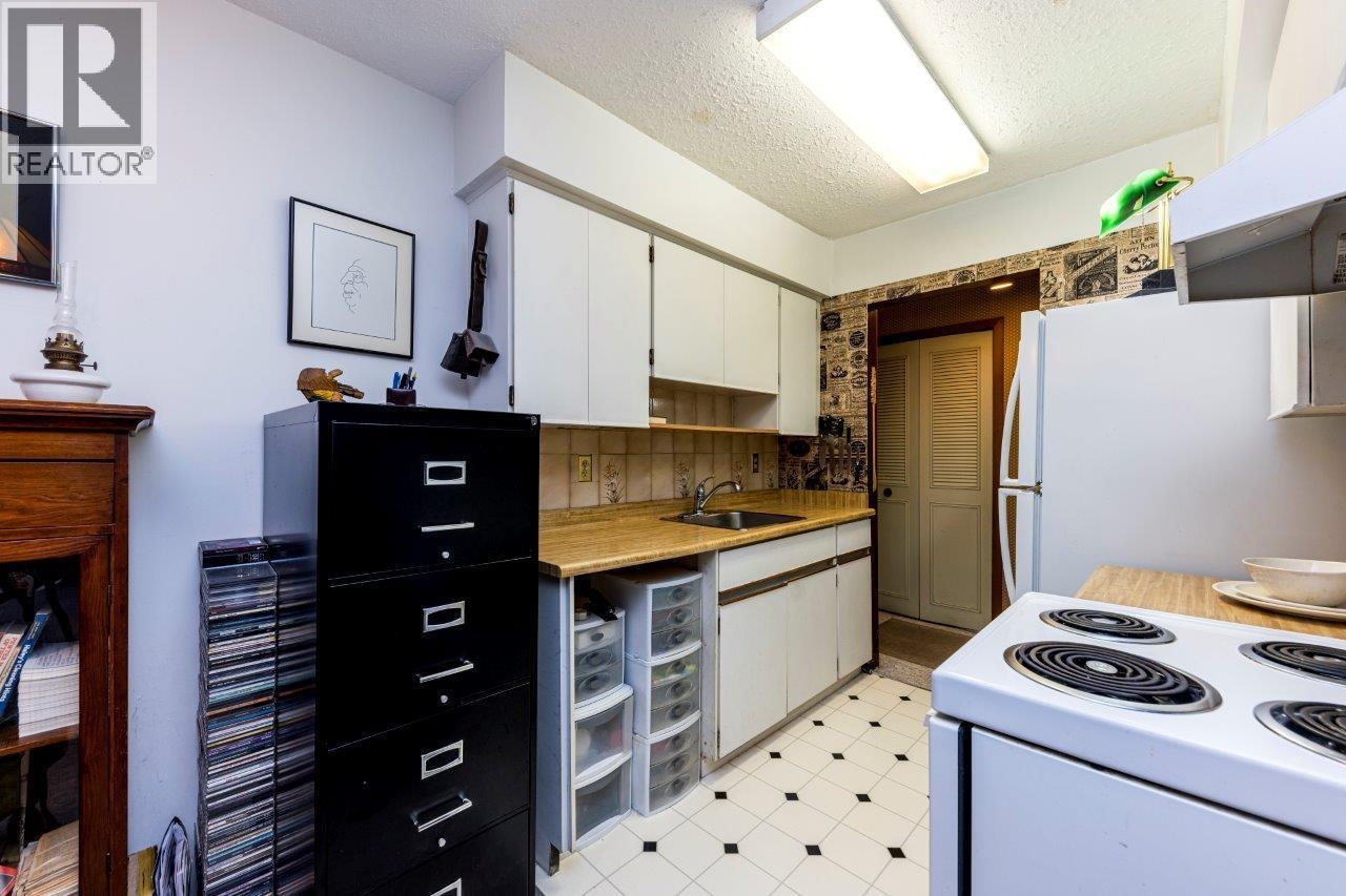 302 250 W 1st Street, North Vancouver, British Columbia  V7M 1B4 - Photo 9 - R3096397