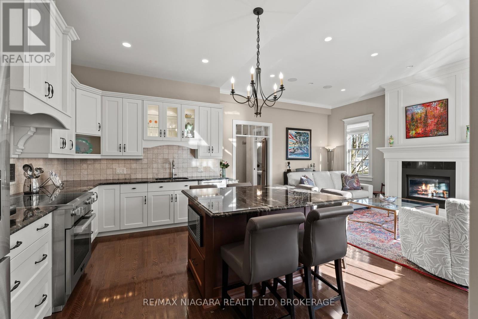 11 Colonel Cohoe Street, Niagara-On-The-Lake, Ontario  L0S 1J0 - Photo 9 - X12872480