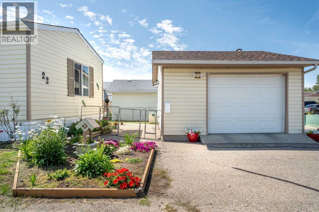 22 Doubletree Way, Strathmore, Alberta  T1P 1M8 - Photo 3 - A2291786