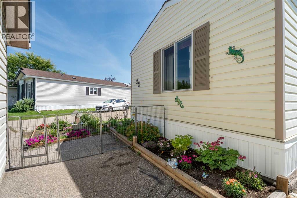 22 Doubletree Way, Strathmore, Alberta  T1P 1M8 - Photo 5 - A2291786