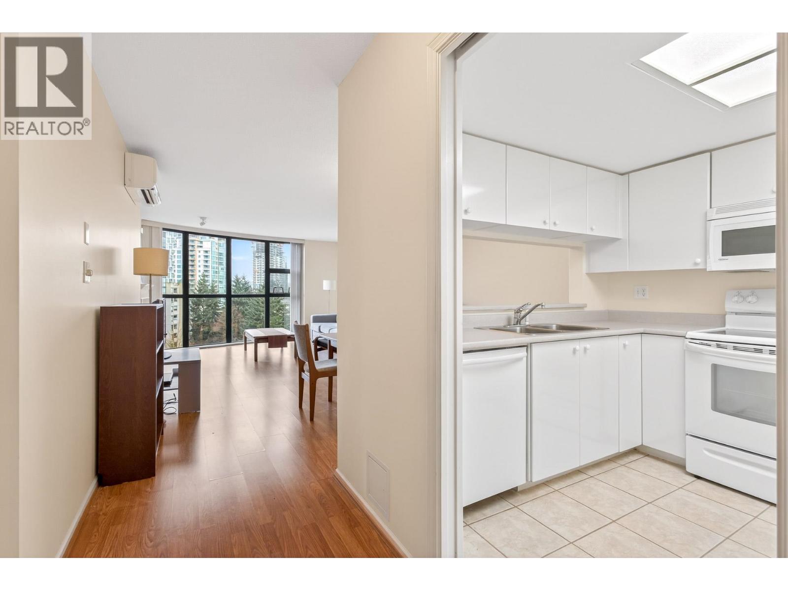 905 1196 Pipeline Road, Coquitlam, British Columbia  V3B 7Z6 - Photo 4 - R3097285