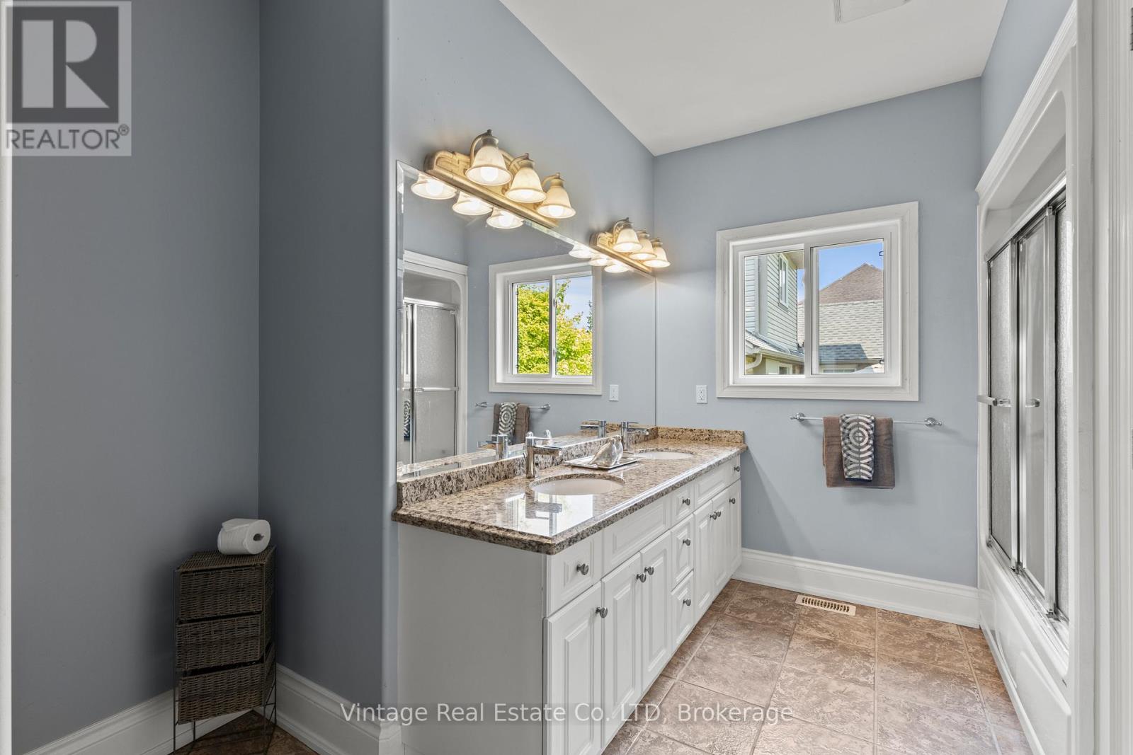 3689 Cardinal Drive, Niagara Falls, Ontario  L2H 2Y1 - Photo 23 - X12873306