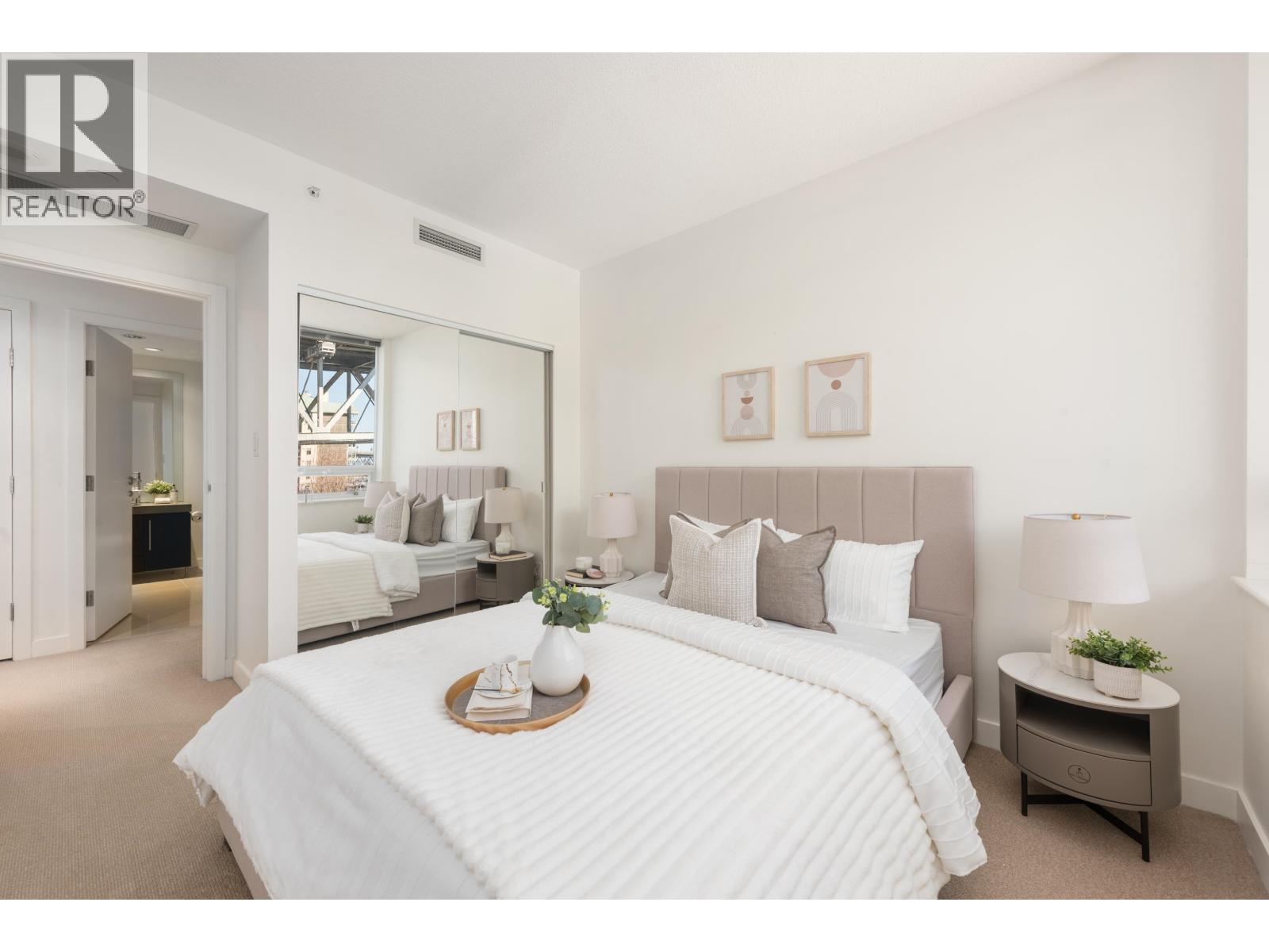 605 633 Kinghorne Mews, Vancouver, British Columbia  V6Z 3H3 - Photo 16 - R3098896