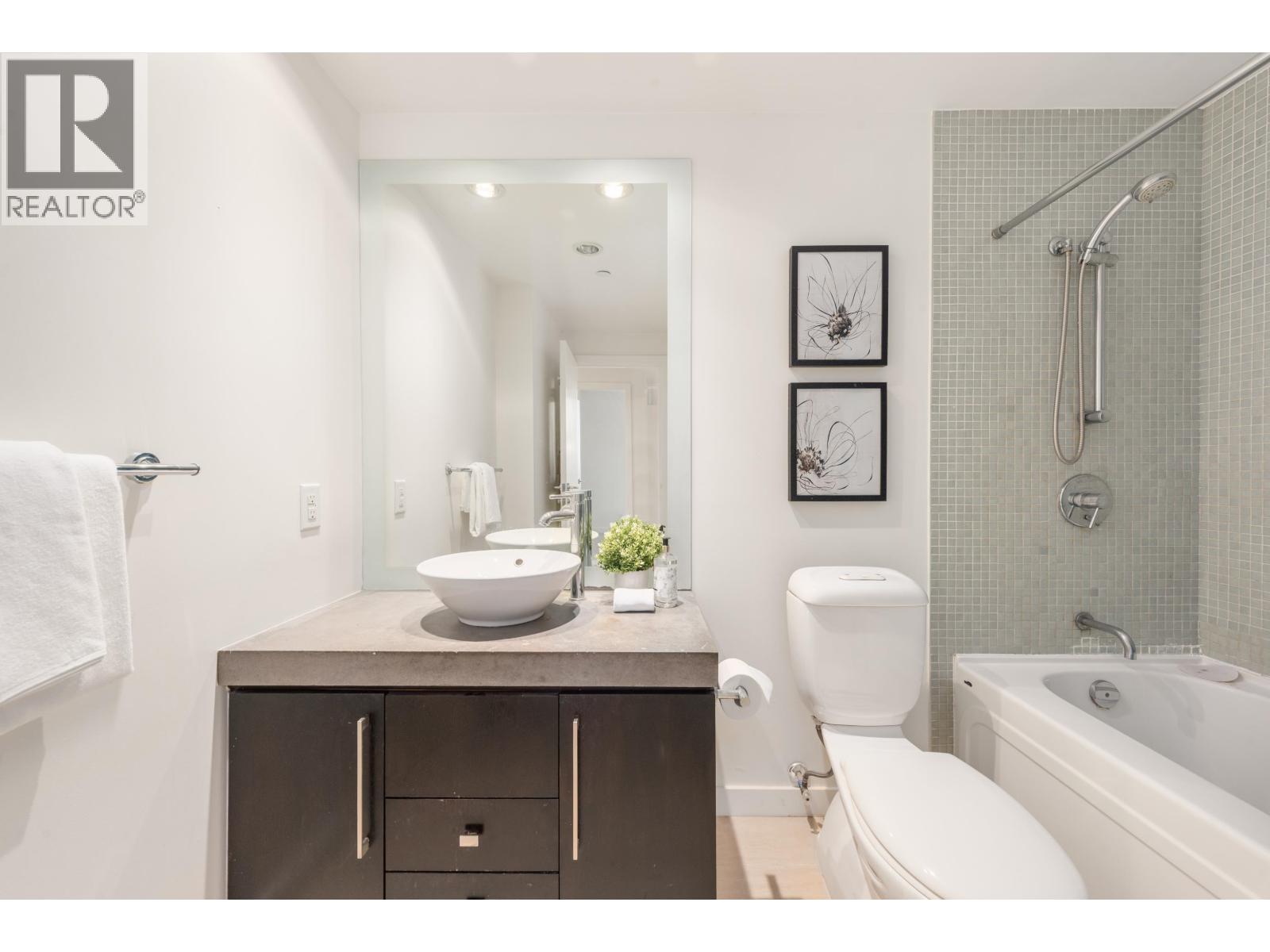 605 633 Kinghorne Mews, Vancouver, British Columbia  V6Z 3H3 - Photo 18 - R3098896