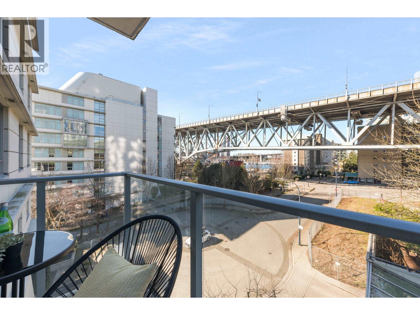 605 633 Kinghorne Mews, Vancouver, British Columbia  V6Z 3H3 - Photo 25 - R3098896