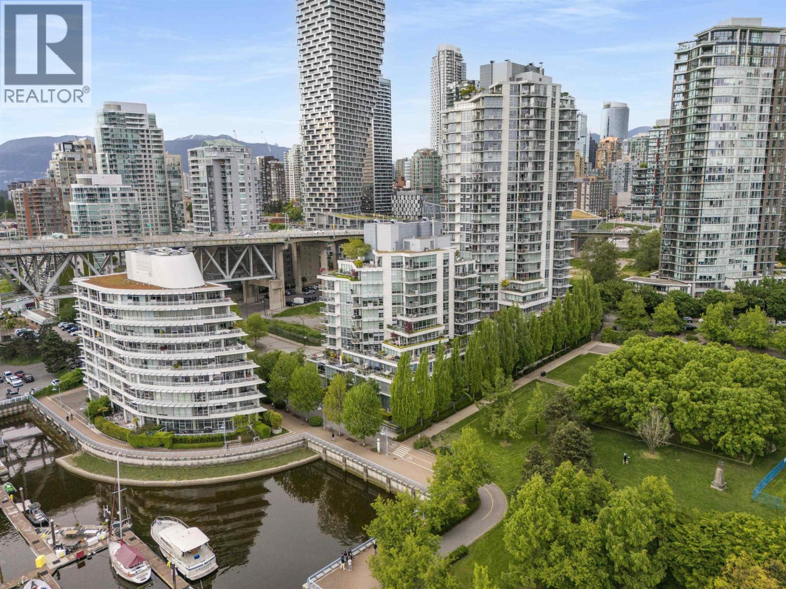 605 633 Kinghorne Mews, Vancouver, British Columbia  V6Z 3H3 - Photo 35 - R3098896