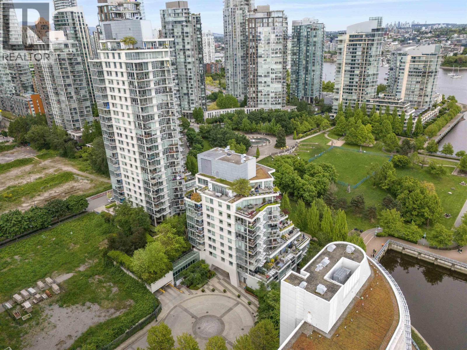 605 633 Kinghorne Mews, Vancouver, British Columbia  V6Z 3H3 - Photo 36 - R3098896