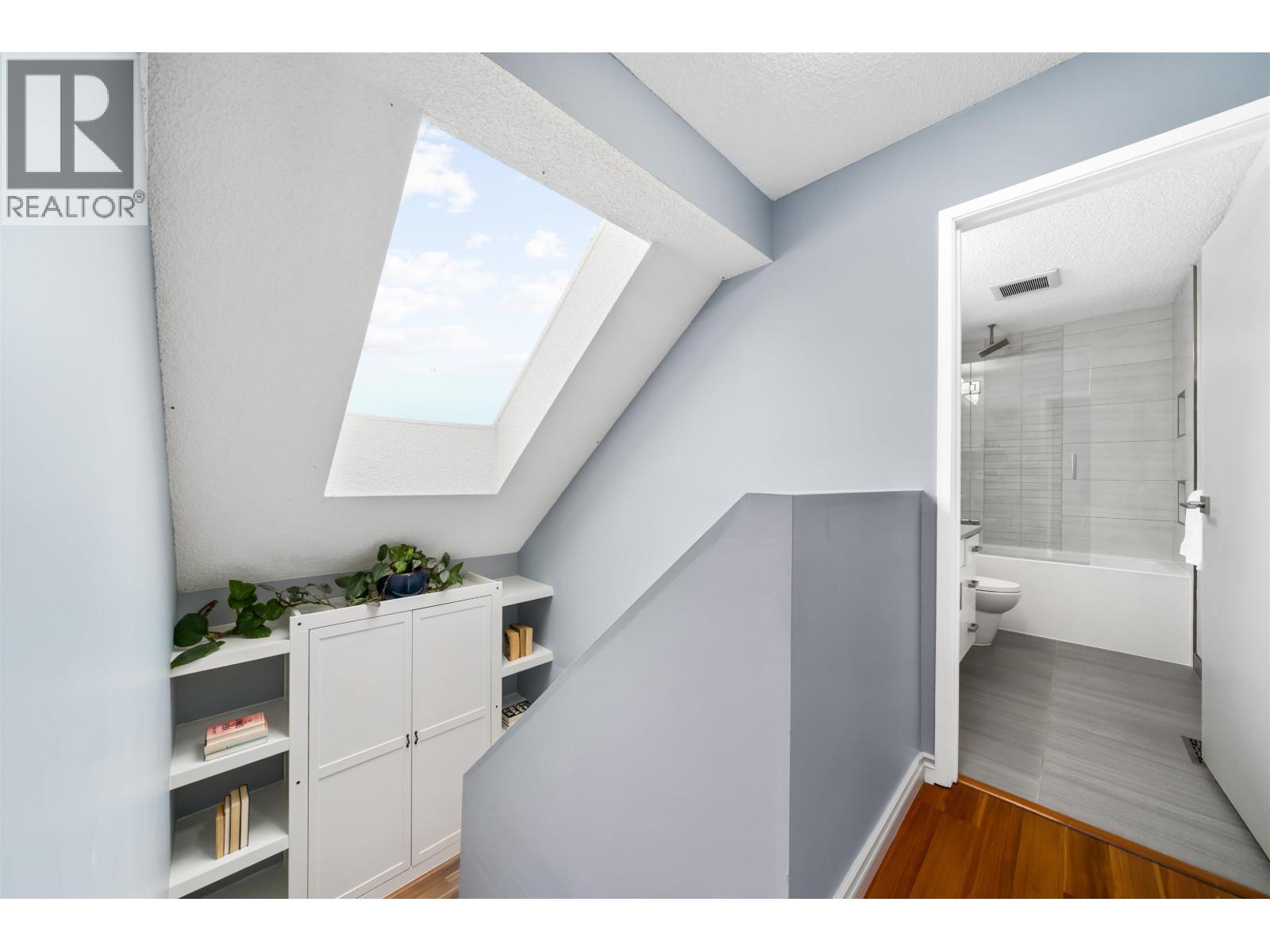 407 Cambridge Way, Port Moody, British Columbia  V3H 3V1 - Photo 12 - R3098902