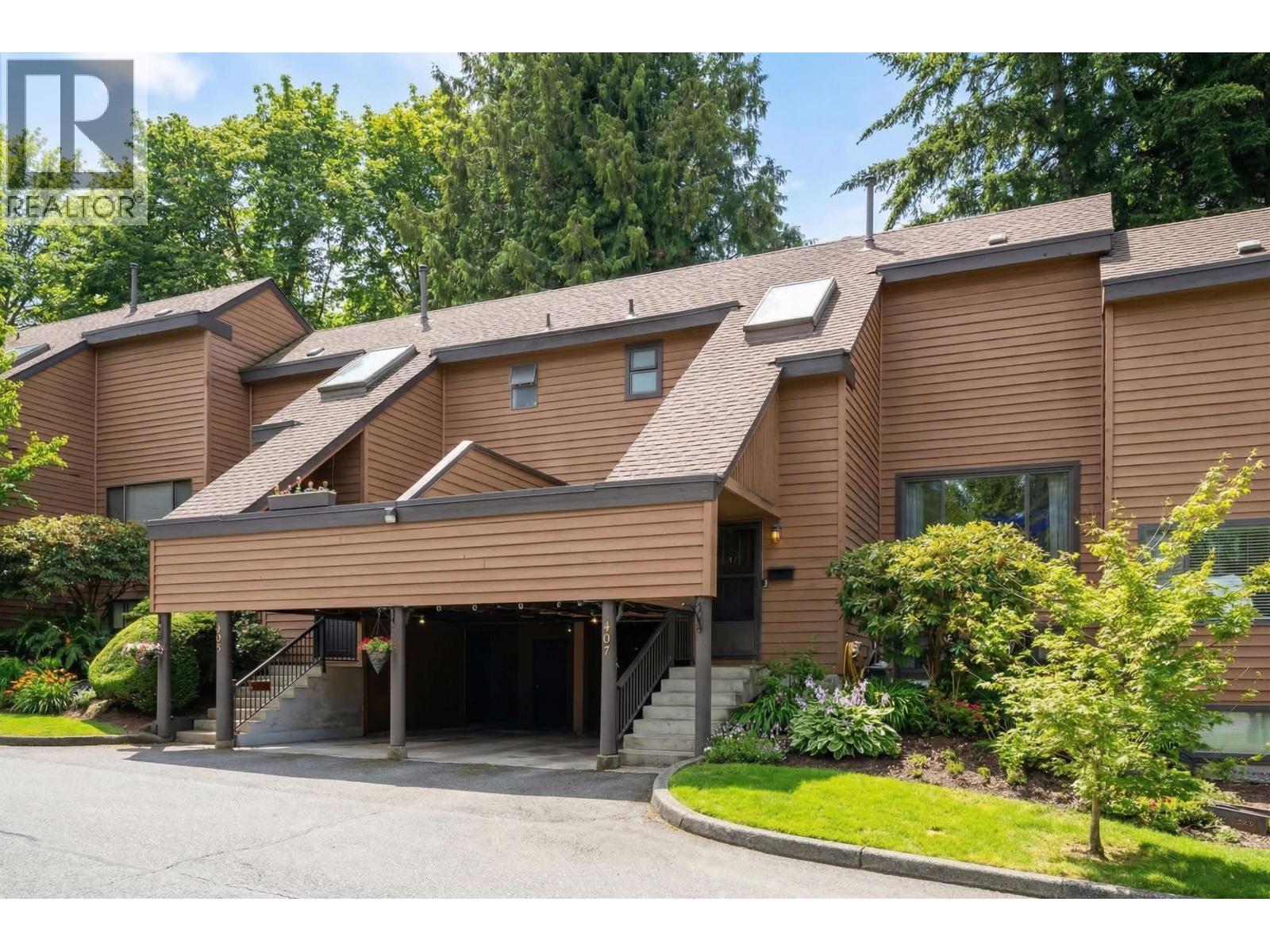 407 Cambridge Way, Port Moody, British Columbia  V3H 3V1 - Photo 2 - R3098902