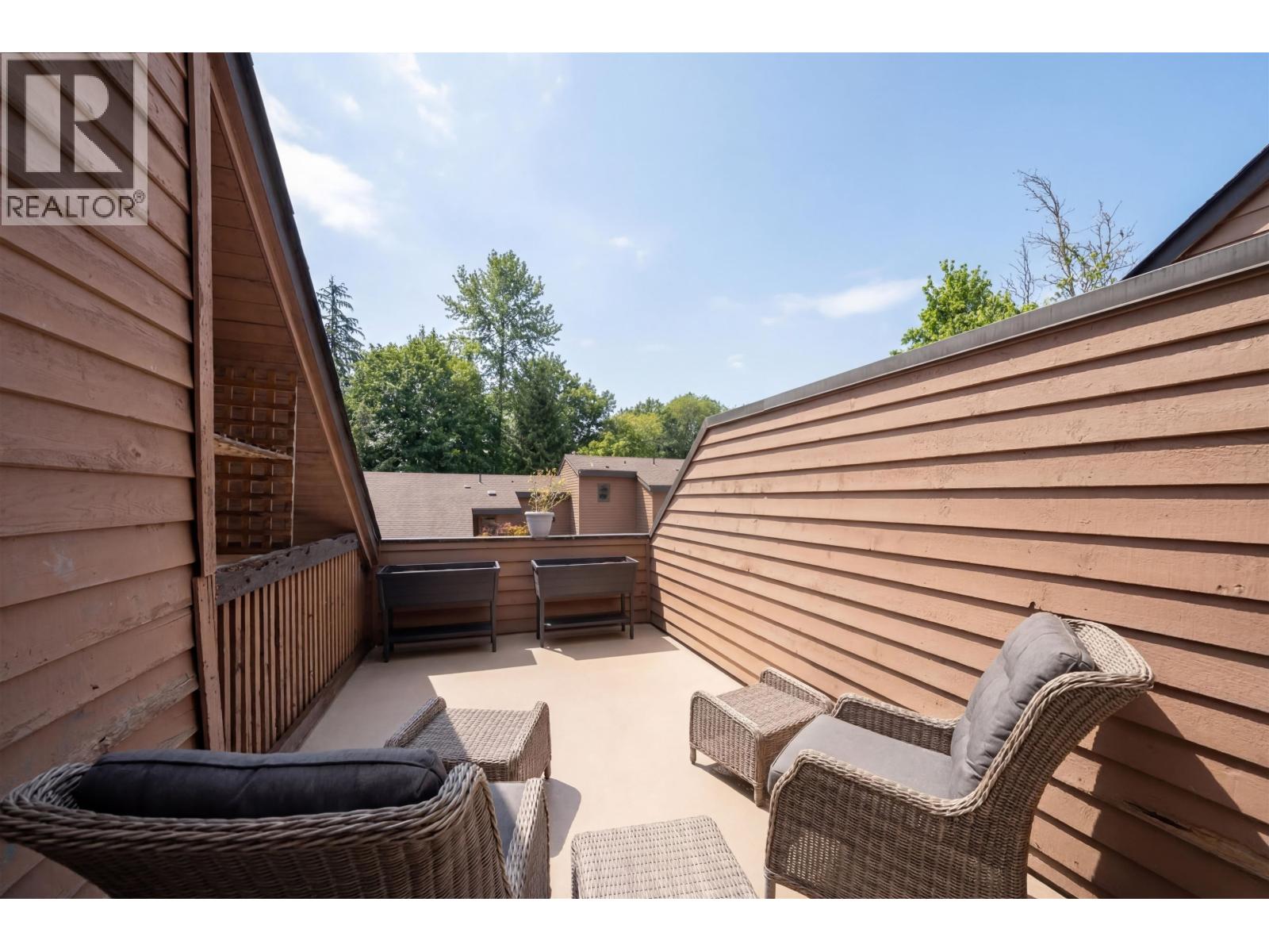 407 Cambridge Way, Port Moody, British Columbia  V3H 3V1 - Photo 3 - R3098902